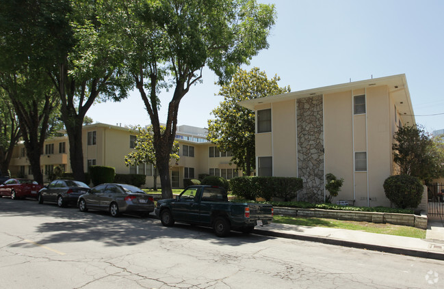 Park Estates Plaza Apartments - Park Estates Plaza Apartments