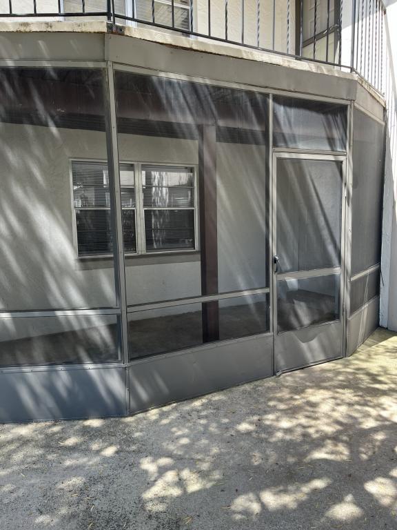 Photo - 143 Windtree Ln