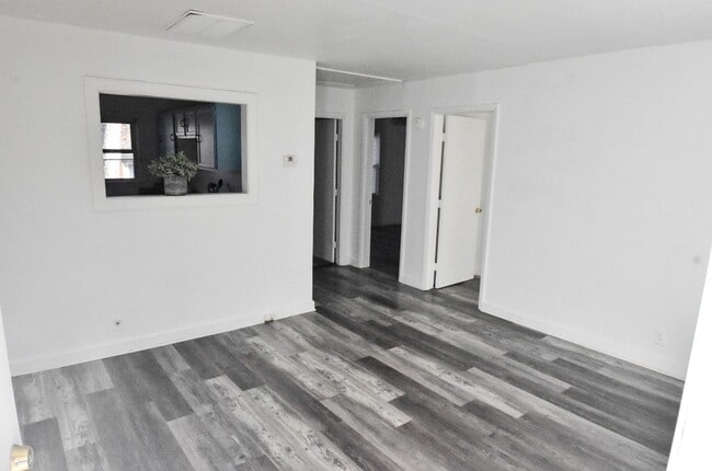 Photo - 2120 Kennesaw Dr