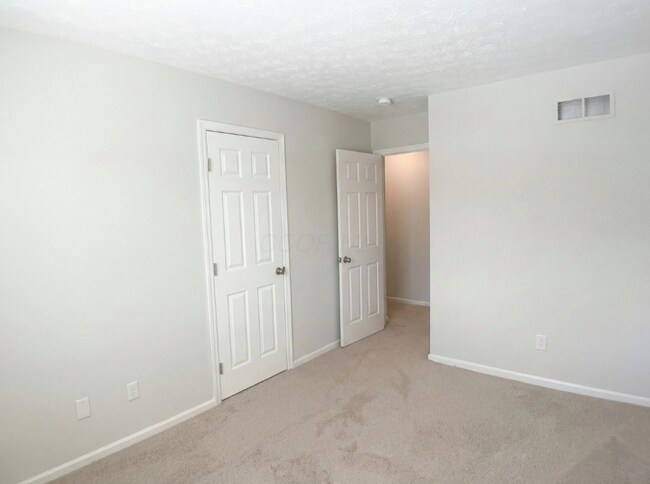 Photo - 6571 Schenk Ave