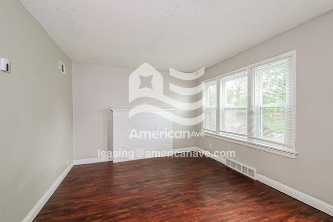 Photo - 207 Newell Dr