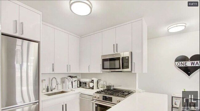 Photo - EAST 35 STREET Unidad 12DE