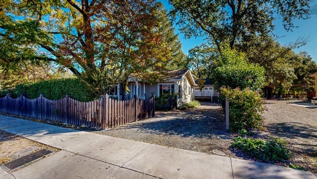 Photo - Serene 1 bedroom 1 bath Calistoga Home adj...