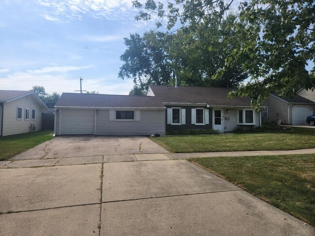 Building Photo - 3 E Oltendorf Rd Rental