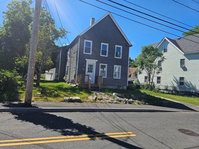 Building Photo - 32 Shores St Unit 2