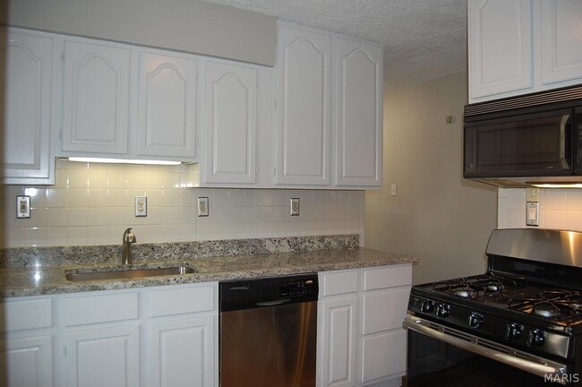 Photo - 814 Dickson St