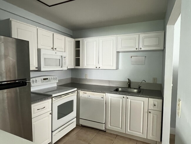 Photo - 631 Brittany Ct