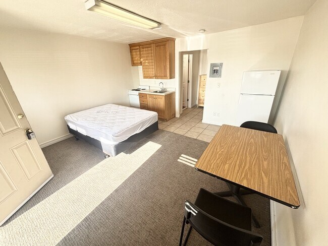 Photo - 1675 S State St