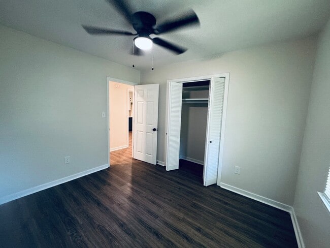 Photo - 1319 Dorgan St
