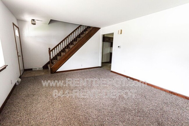 Photo - 306-308 Bob Court