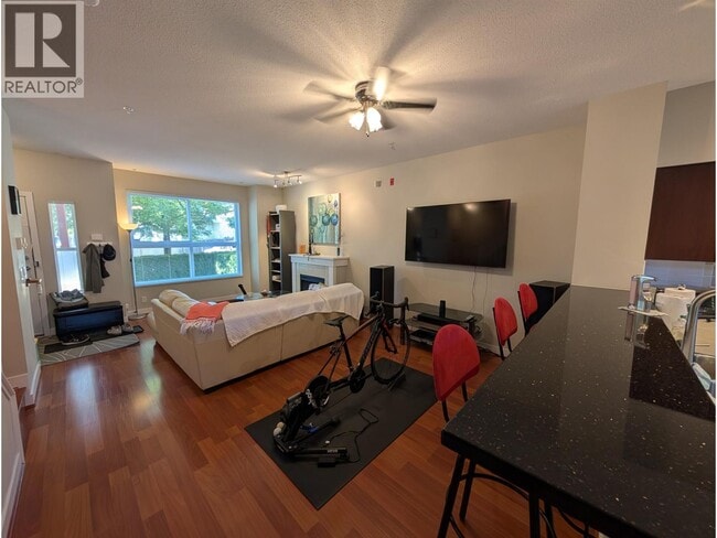 3XXX E 54th Ave