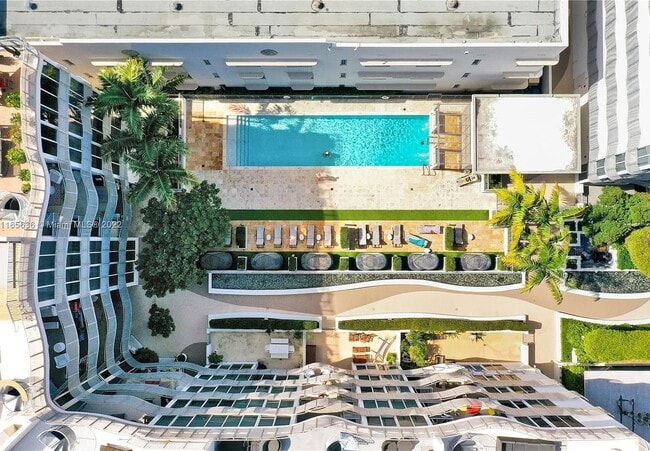 Photo - 2100 Park Ave Unidad 310