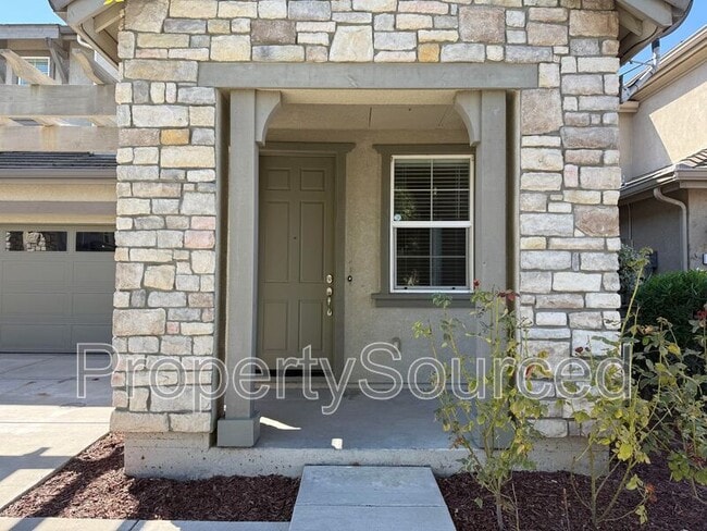 Photo - 388 Crescent Moon Dr