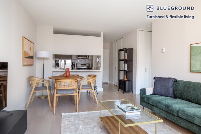 Photo - 225 E 95th St Unidad FL21-ID1107