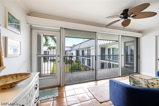 Photo - 333 Harbour Dr Unit 209