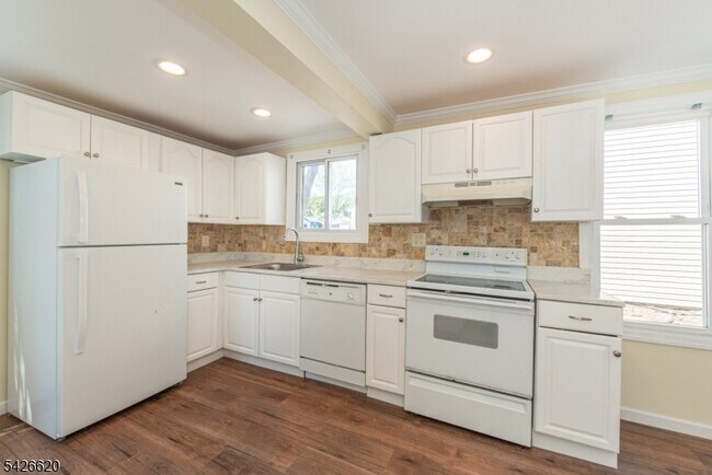 Photo - 108 Lafayette St