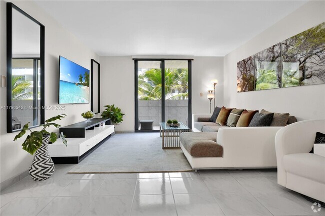 Building Photo - 1623 Collins Ave Unit 609 Rental