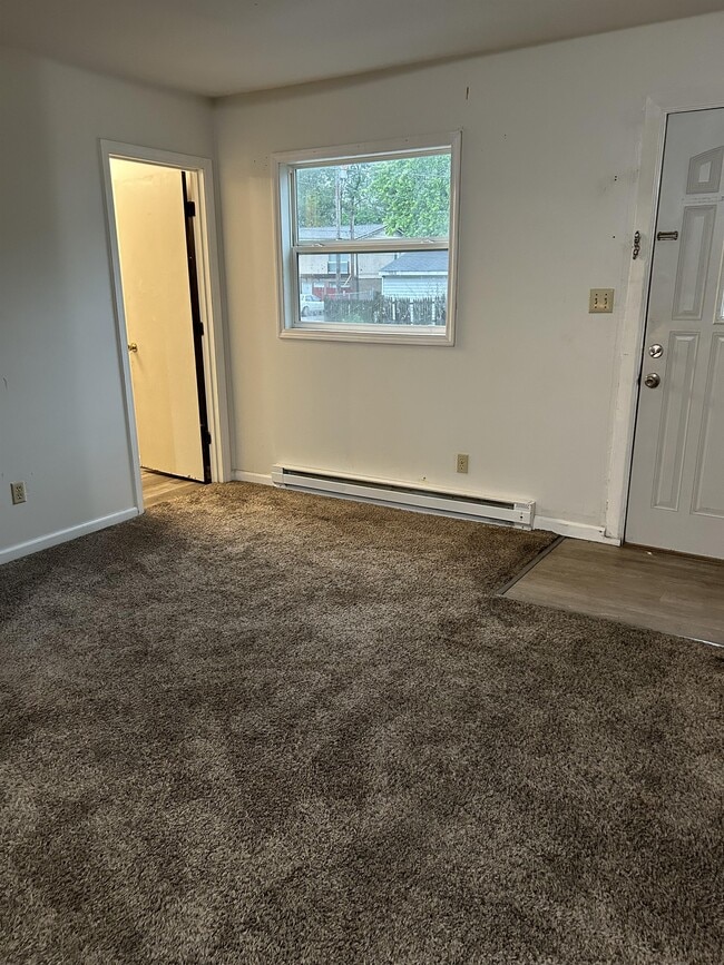 1006 S College St Unit 1