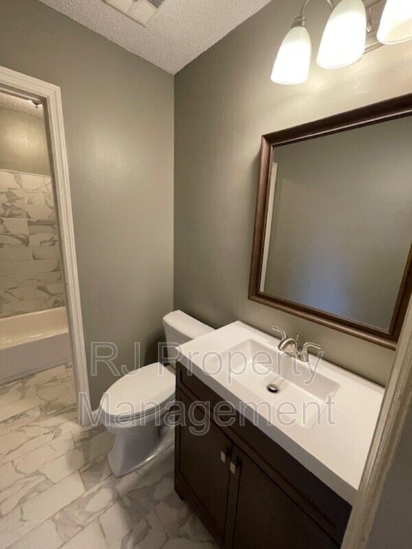 Photo - 6989 Amberly Way Dr