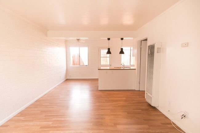 Photo - Charming 1br/1ba with Mid Century Touches in Ocean Beach/Point Loma Unit 4493