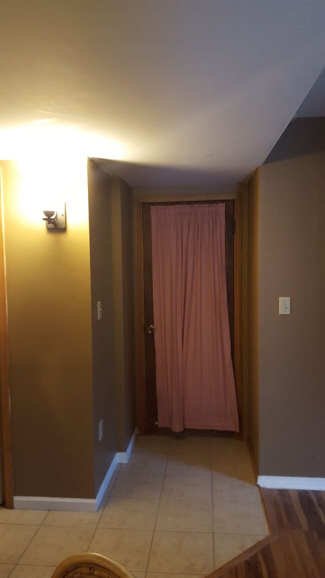 Photo - 9 E Hill Rd