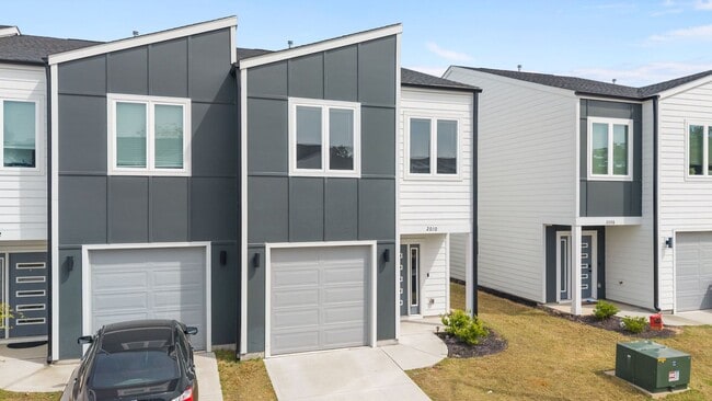 Photo - Stylish & Spacious Home in Prime Durham Location – Modern Living with Comfort & Convenience