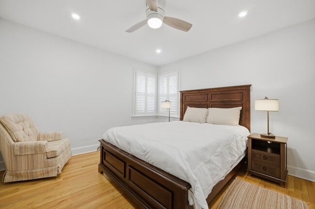 Photo - 335 E McGinnis Cir