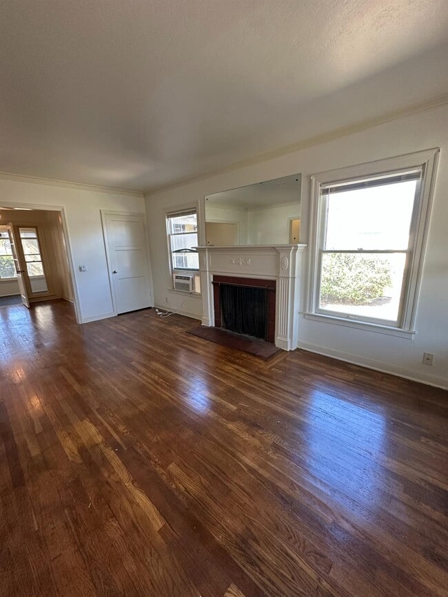 Photo - 330 W Olive Ave