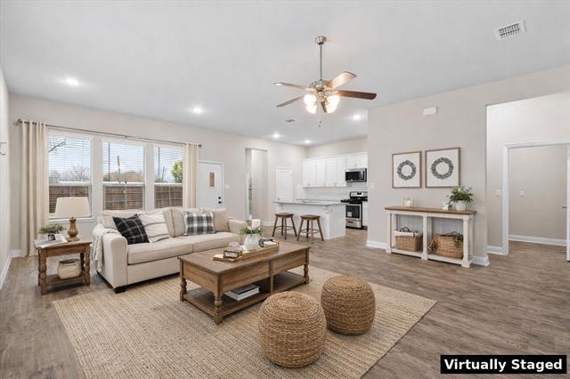 Photo - 576 Spruce Trail