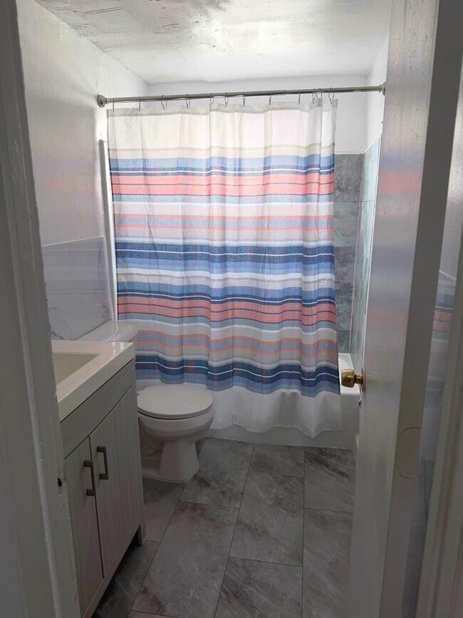 Photo - 3701 SW 59th Terrace Unidad 11