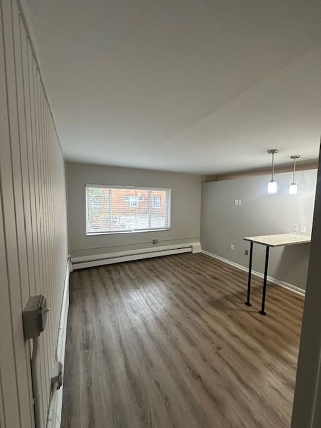 Photo - Walnut Manor Apartments