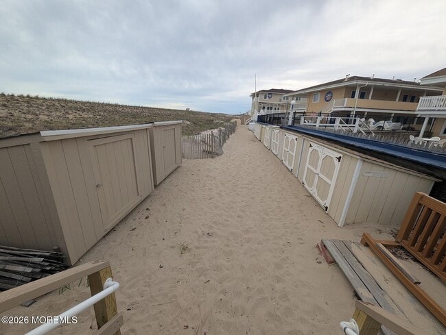 Building Photo - 1008 Ocean Ave