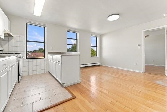 Building Photo - 1677 John F. Kennedy Blvd Unit 13