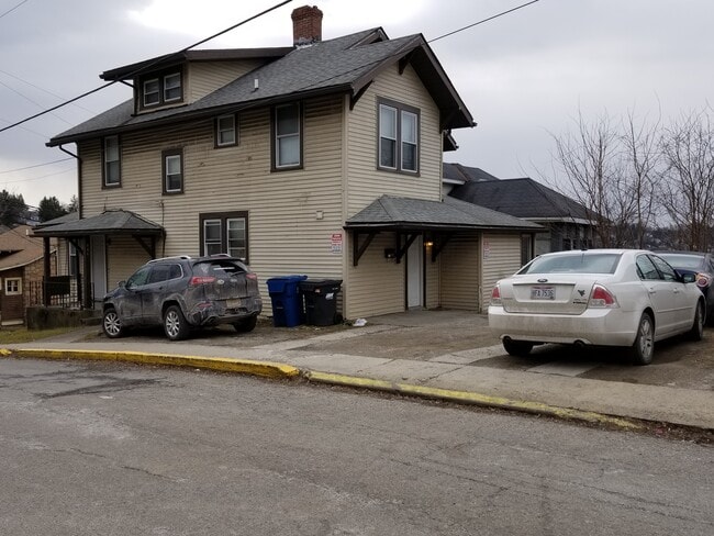 Photo - 669 Price St