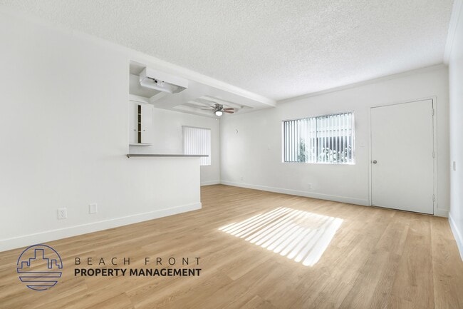 Photo - 6352 Cedar Street