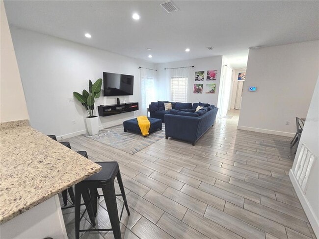 Photo - 4663 Conley St