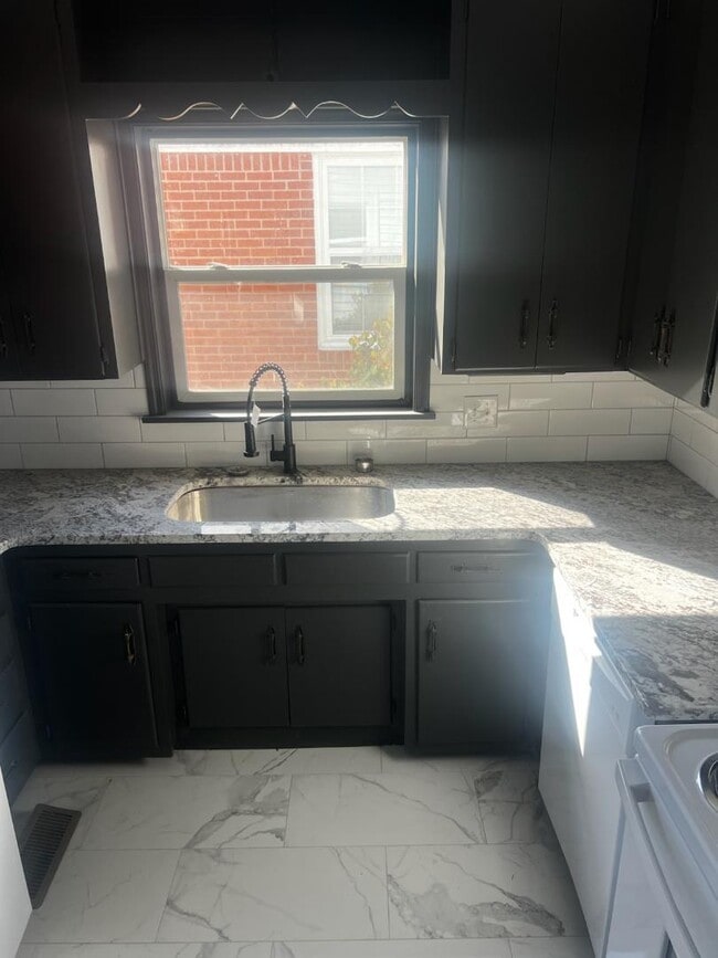 Photo - 4518 E 27th St