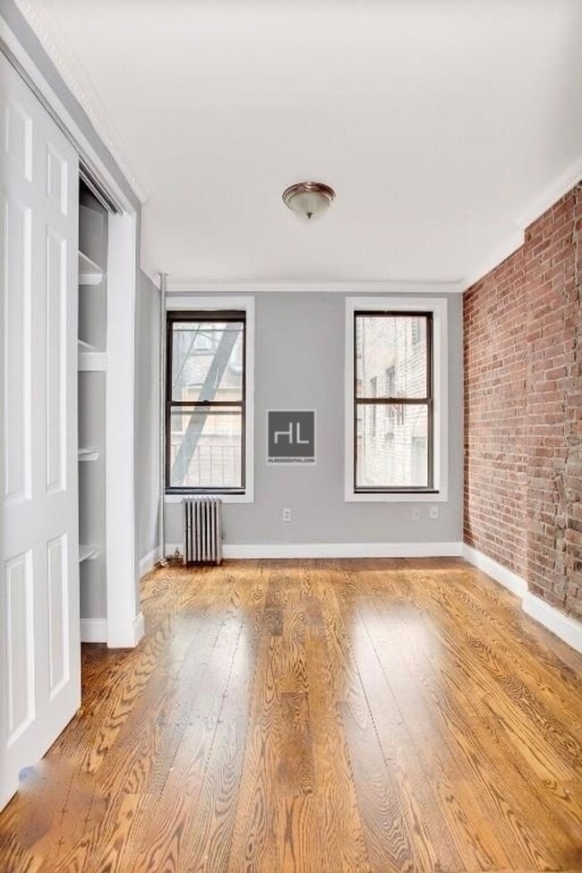 Building Photo - Second Avenue Rental