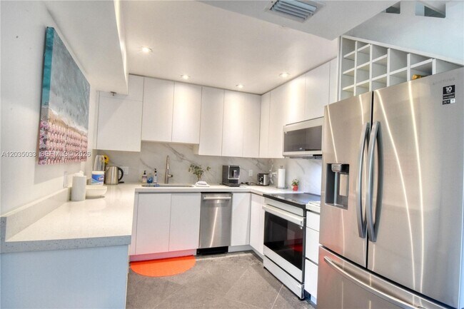 Photo - 1428 West Ave Unit 204