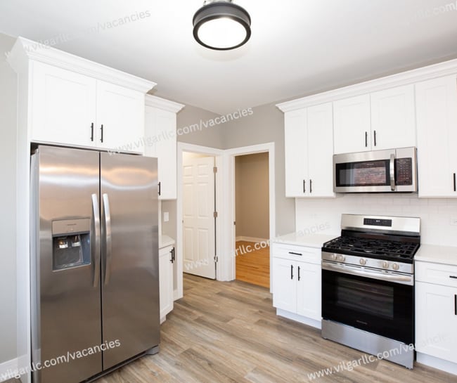 Photo - SPECIAL OPPORTUNITY – LARGE 6 BEDROOM RELATED-LIVING HOME