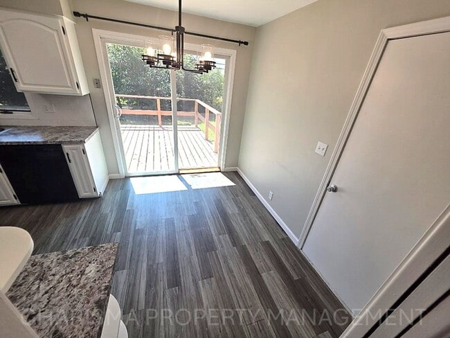 Photo - 913 E Pam Rd