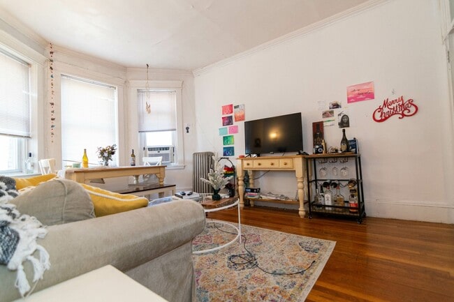 Photo - Great Three bed in Packards corner Unit #9