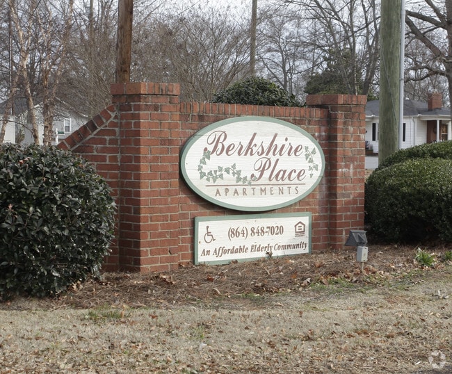 Berkshire Place Apartments For Rent in Greer, SC