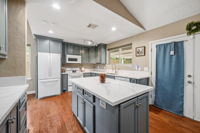 Photo - 17511 Favor Bend Ct