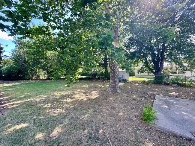 Photo - 3206 NW Liberty Ave