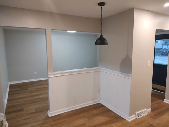 Photo - 2652 Landsburn Dr