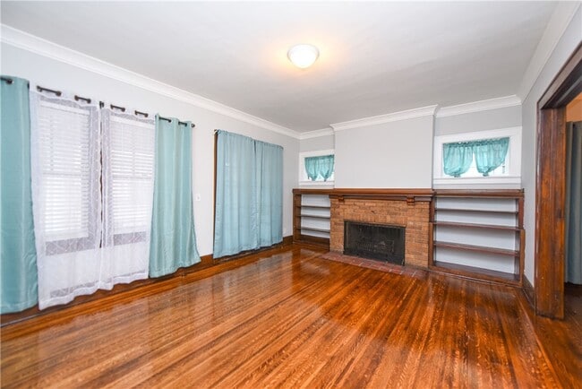 Photo - 200 Elmdorf Ave