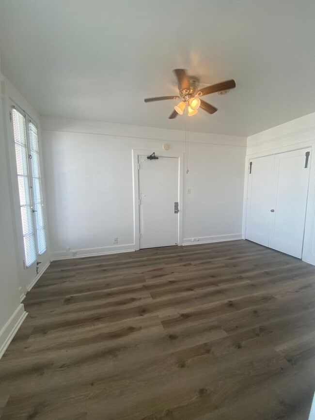 Photo - Downtown Studio