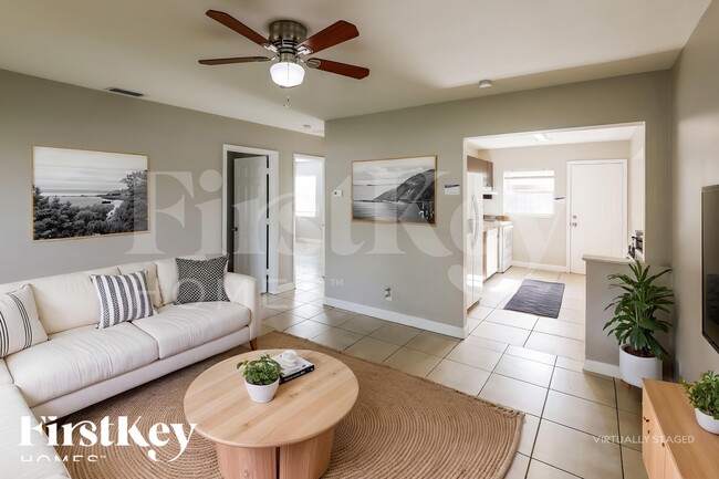 Photo - 210 NW 53rd St