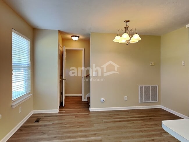 Photo - 4239 Turnberry Rd